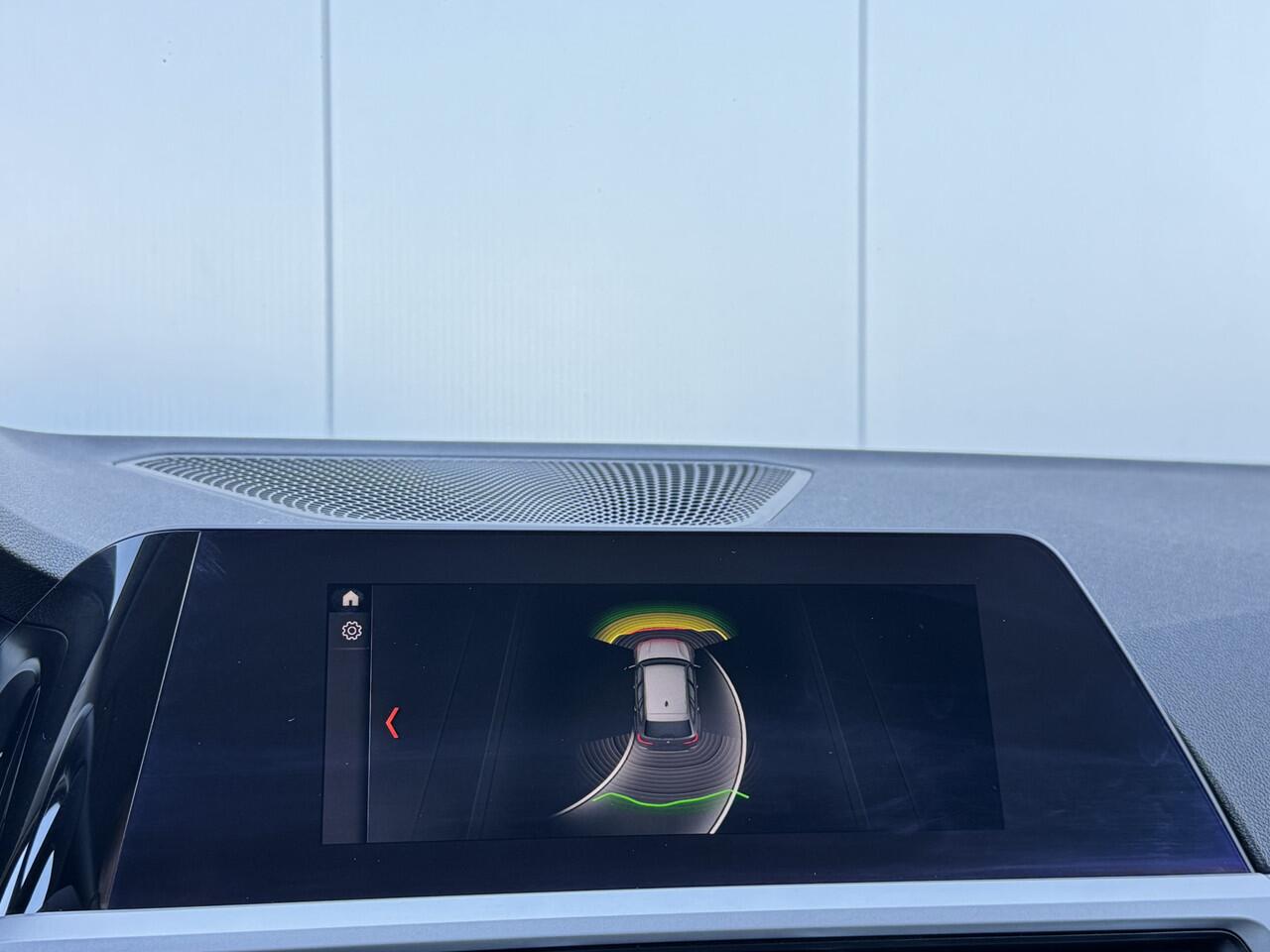 BMW 3-SERIE Touring 318d High Executive Automaat Apple Carplay/Trekhaak.