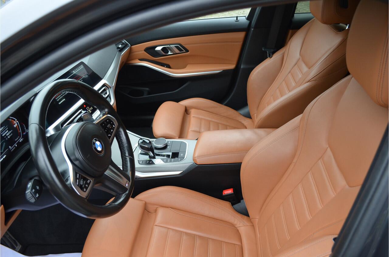 BMW 3-SERIE Touring 318i M Pakket Laser licht! | Leer | Carplay | Stoelverw | Camera | Zeer Mooi en verzorgd exemplaar!