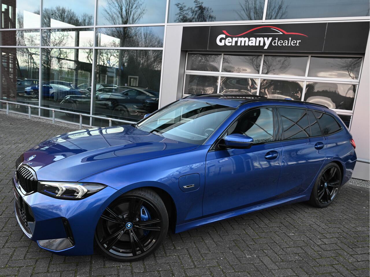 BMW 3-SERIE Touring 330e xDrive 292pk M-Sport-Pro Pano HUD E-Zetels ACC M-Rem Widescreen Hifi VOL!