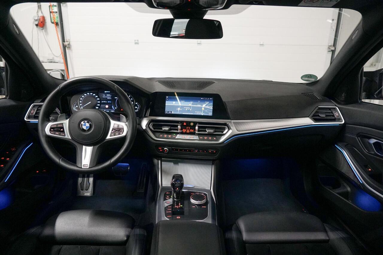 BMW 3-SERIE 330e M-Sport | Schuifdak | Harman Kardon | Head Up