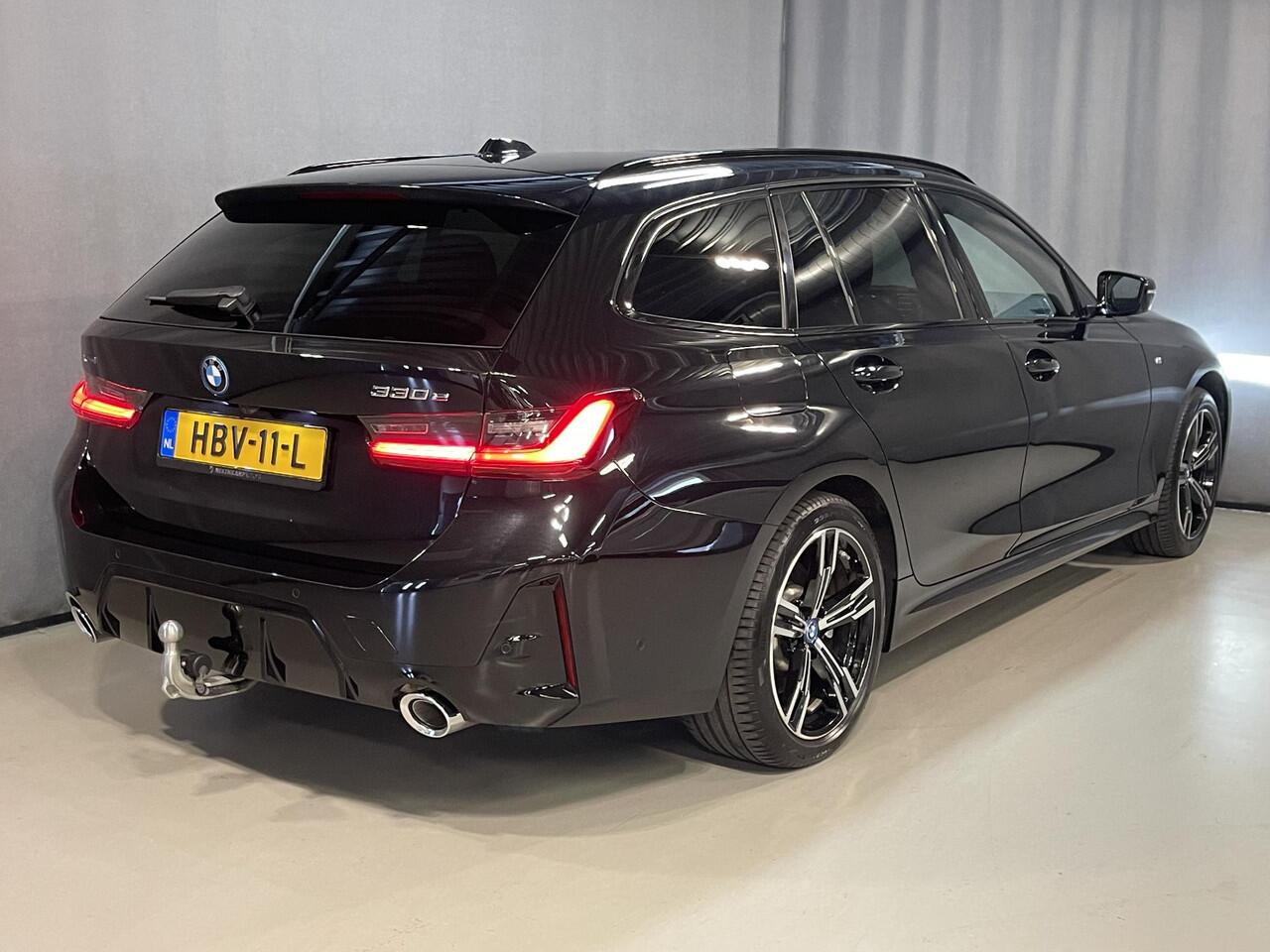 BMW 3-SERIE Touring 330e xDrive M Sport 18"/Panoramadak/Trekhaak/Dodehoek/Keyless/Head-up/Laser LED/Camera/HiFi/Stoelverwarming