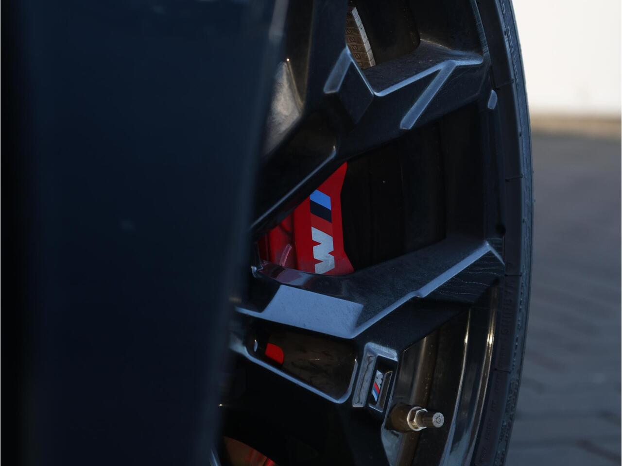 BMW 3-SERIE Touring 330e M Sportpakket Pro/ Stuurwiel Verwarming/ Comfort Access/ Elektrische Trekhaak/ Panoramadak/ Driving Assistant Professional/ Stoelverwarming/ Harman-Kardon