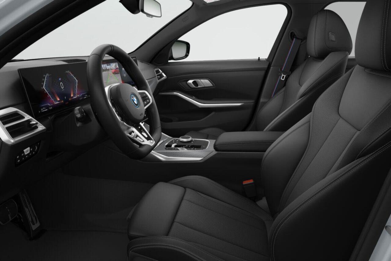 BMW 3-SERIE Touring 330e | M Sport Pro | Comfort Pack