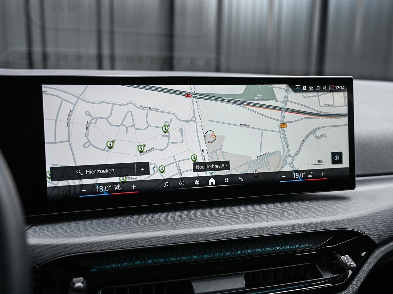 BMW 3-SERIE Touring 330e xDrive M-SPORT | FACELIFT | ACCU 19,5 kWh | ACTIVE CRUISE | ELEKTR. TREKHAAK | HIFI AUDIO | SHADOW LINE | CAMERA | FULL-LED | STUUR- EN STOELVERWARMING