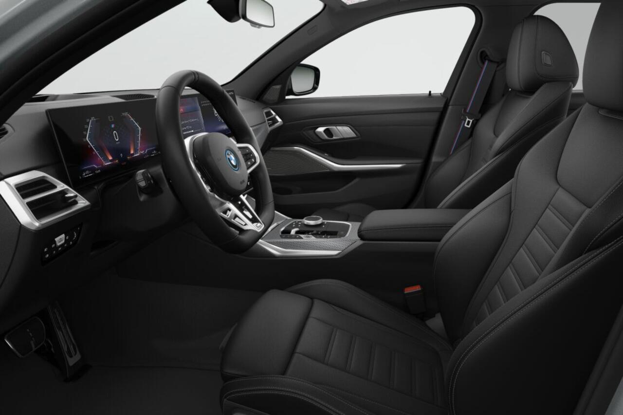 BMW 3-SERIE Touring 330e M Sport Edition | M Sportpakket Pro | Innovation Pack | Comfort Pack | Trekhaak