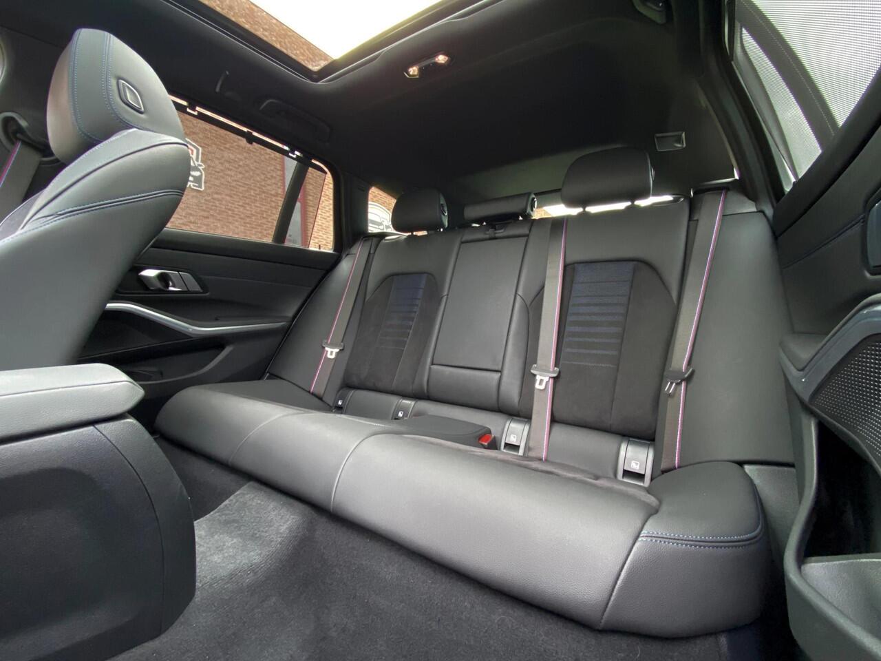 BMW 3-SERIE Touring 330e Touring M Sport Pro Innovation