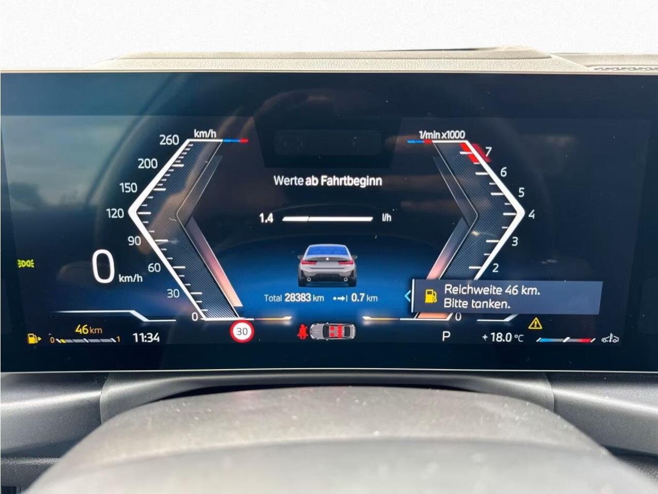 BMW 3-SERIE 330iA M-SPORT Pro ** LED, LC Prof, SCHUIF/KANTEL, ACC, 19-inch LMV, HuD, TREKH ** ¤ 23.650,= onder NP - 1e EIG - UNFALLFREI ** ** INFORMEER OOK NAAR ONZE AANTREKKELIJKE FINANCIAL-LEASE TARIEVEN **