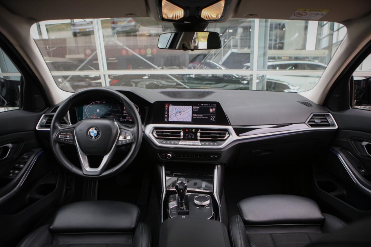 BMW 3-SERIE 320i High Executive