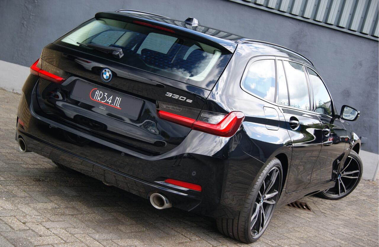 BMW 3-SERIE Touring 330e 292PK Nw model Soh 99% Widescreen/wegkl.trhk/Carplay/Sportstoelen Aut8