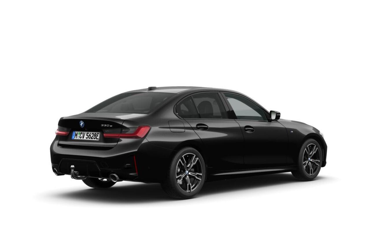 BMW 3-SERIE Sedan 330e M Sport Edition | M Sportpakket | Comfort Pack | Trekhaak