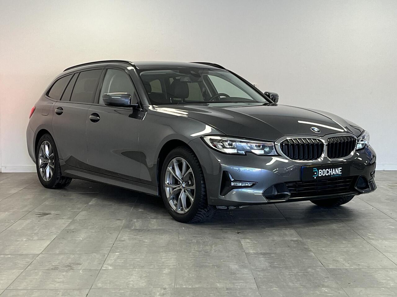 BMW 3-SERIE Touring 320i Sport Line Executive | ORG.NL | LEDER | CARPLAY |