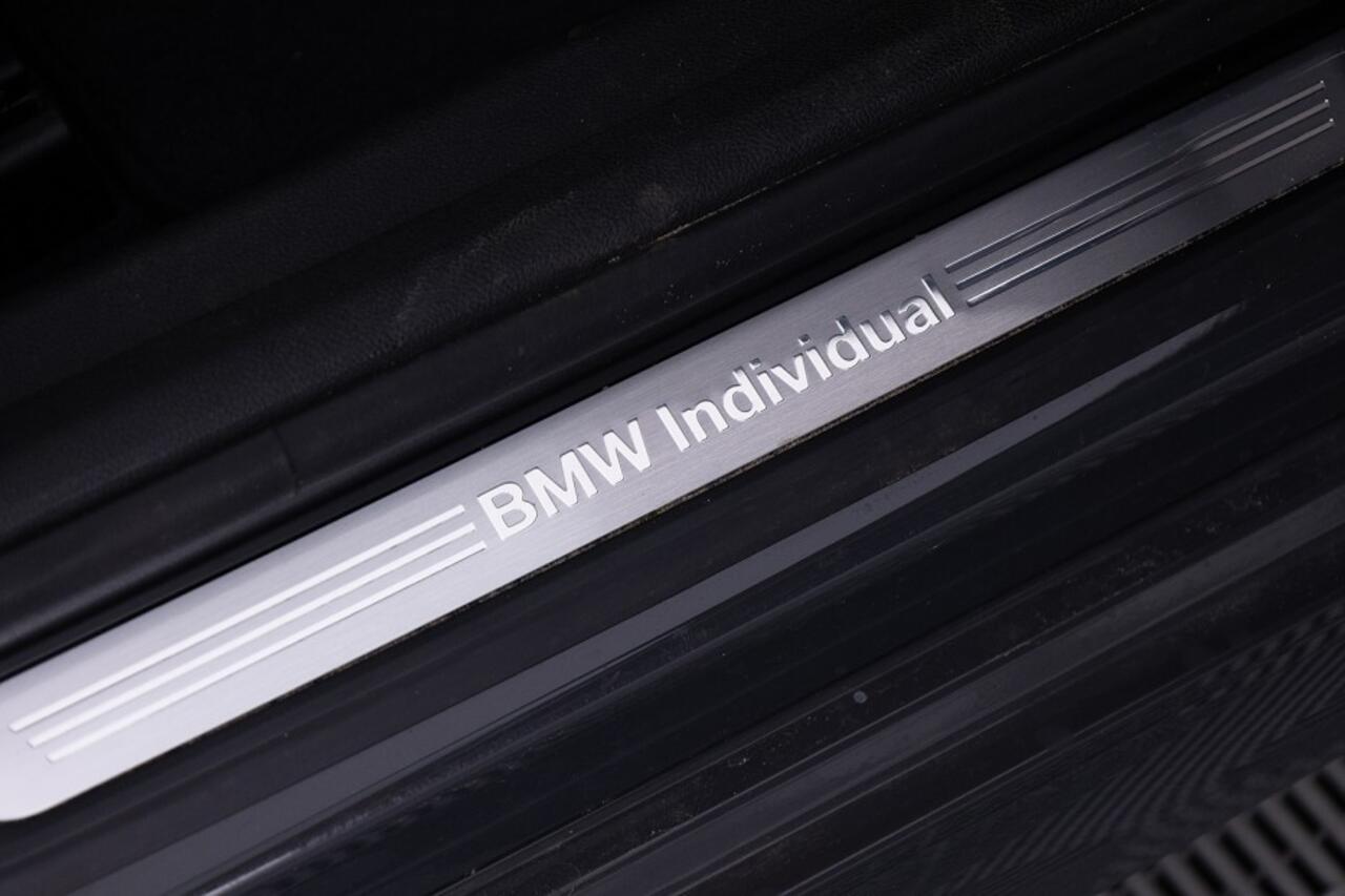 BMW 3-SERIE 330 e xDrive Touring High Executive | PANORAMADAK | LEDER ? 1e Eigenaar