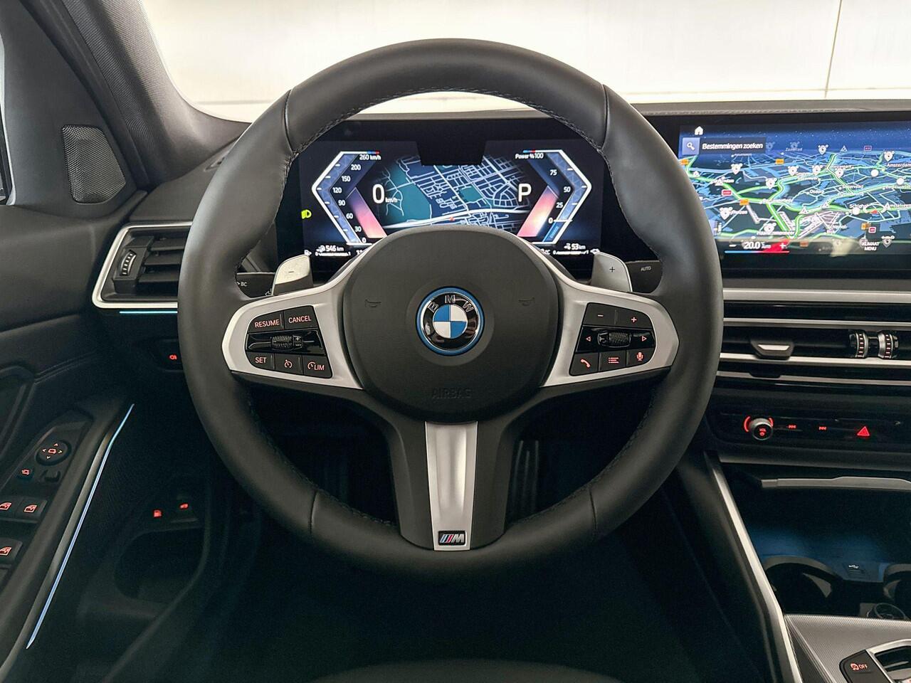 BMW 3-SERIE Sedan 320e | Selections | M Sportpakket | Trekhaak met elektrisch wegklapbare kogel |