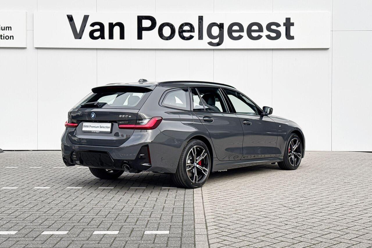 BMW 3-SERIE Touring 330e | M Sport Pro | Glazen Panoramadak | Innovation Pack