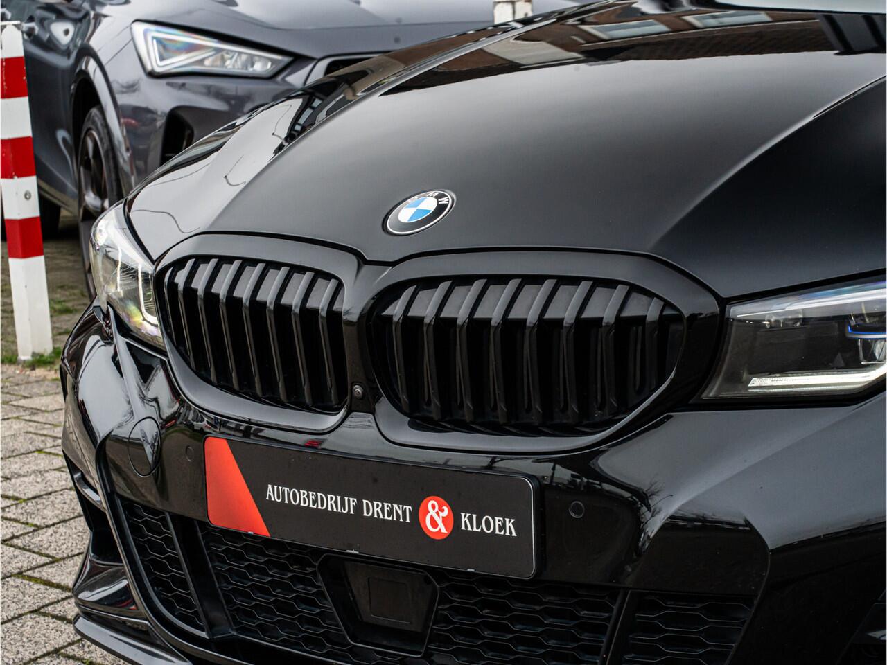 BMW 3-SERIE 330e High Exe M-Sport PANO LASER HARMAN KARDON HUD 360 CAMERA MEMORY STOEL BOMVOL!!