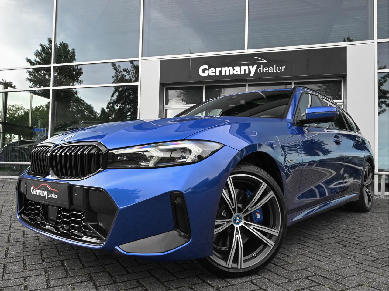BMW 3-SERIE Touring 330e xDrive 292pk M-Sport-Pro Pano HUD E-Zetels ACC M-Rem Widescreen Hifi VOL!