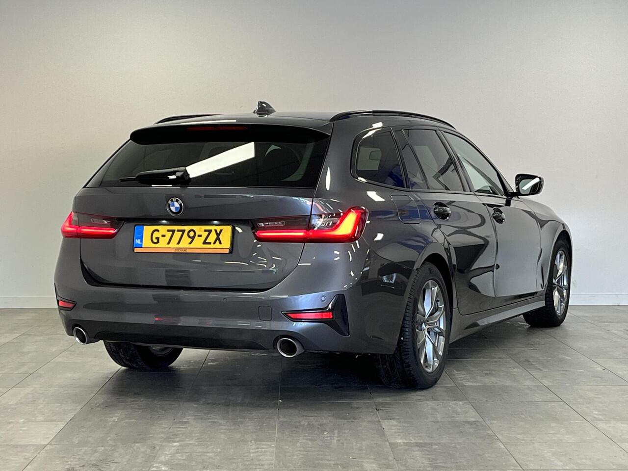 BMW 3-SERIE Touring 320i Sport Line Executive | ORG.NL | LEDER | CARPLAY |