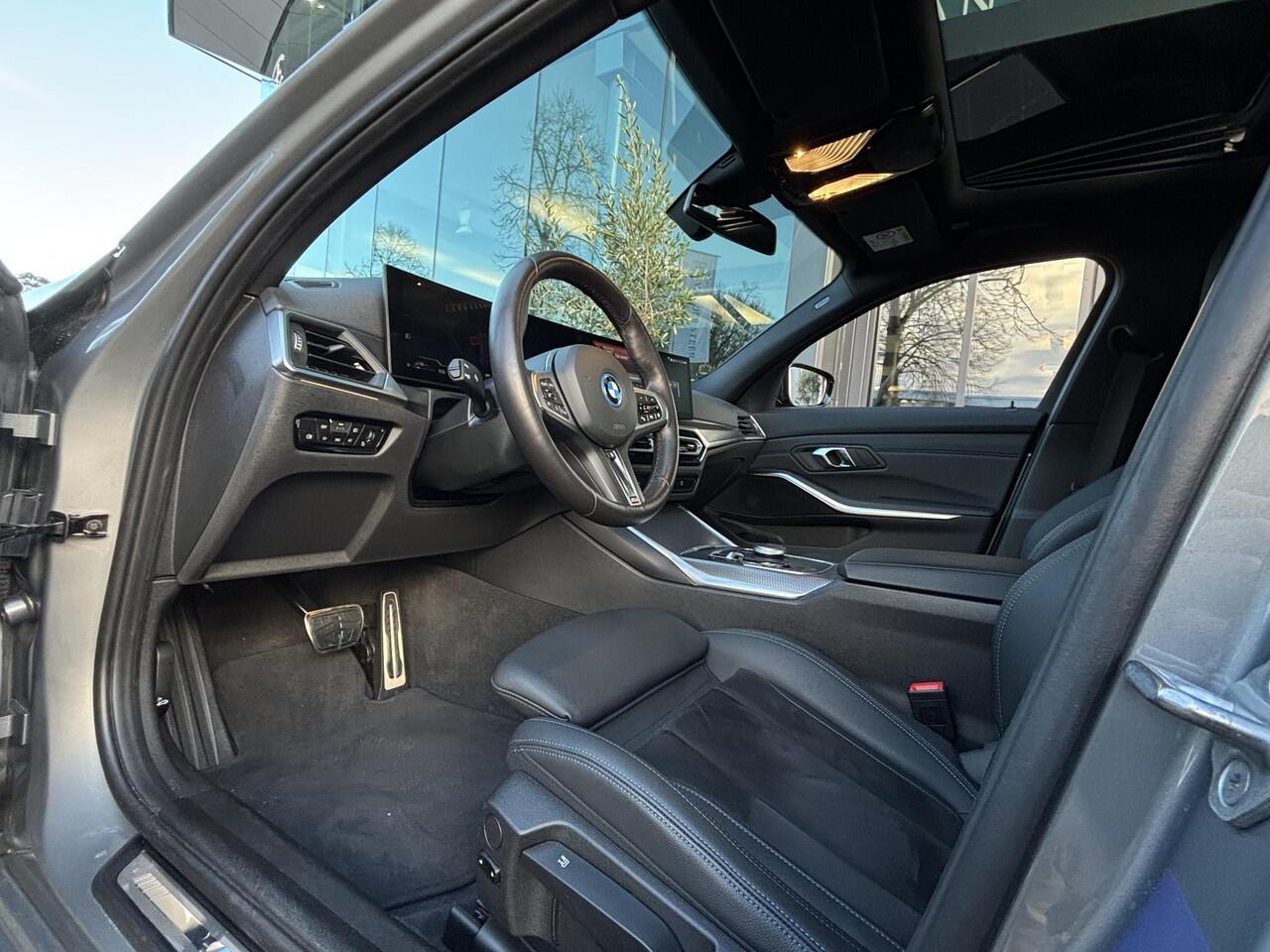 BMW 3-SERIE Touring 320e Business Edition Plus M Sport | Performance Style Bodykit | Schuifdak | Stoel-Stuur verwarming