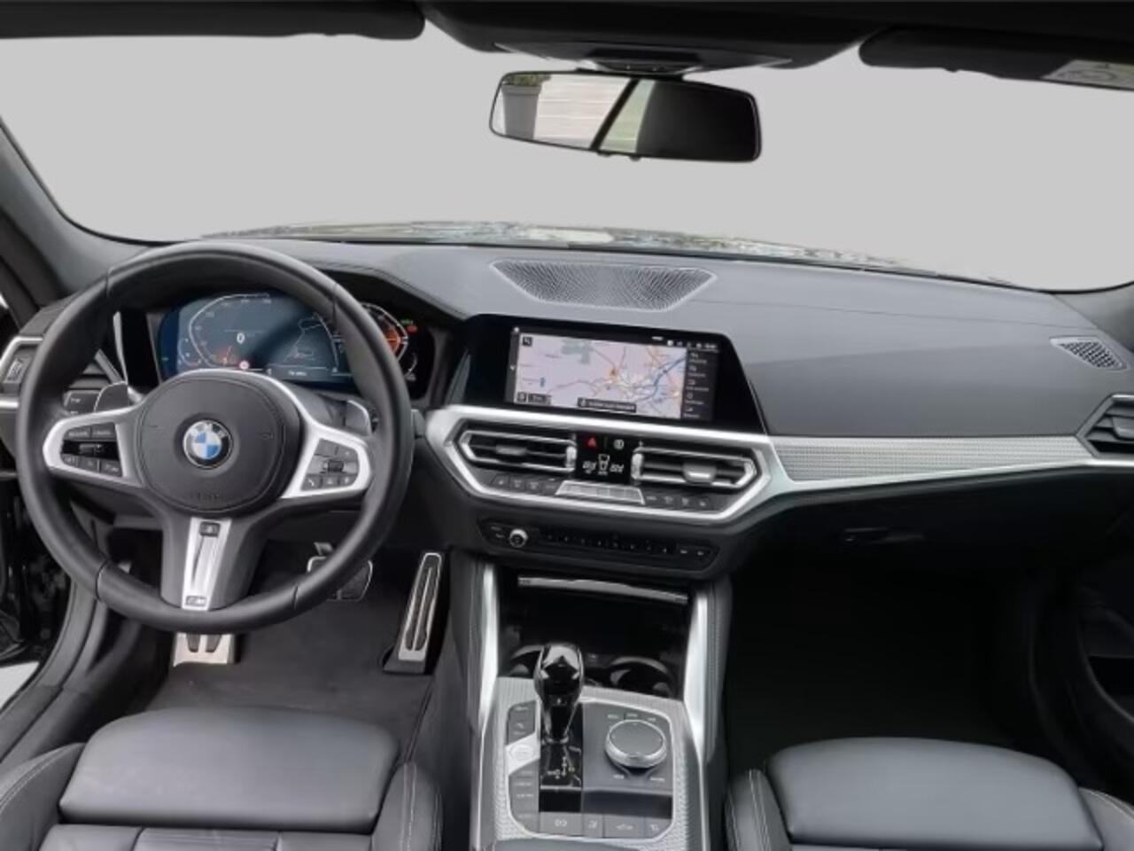 BMW 4-SERIE Cabrio 420i M-Sport Trekhaak Navi Camera LED Keyless Stuur en Stoel verwarming