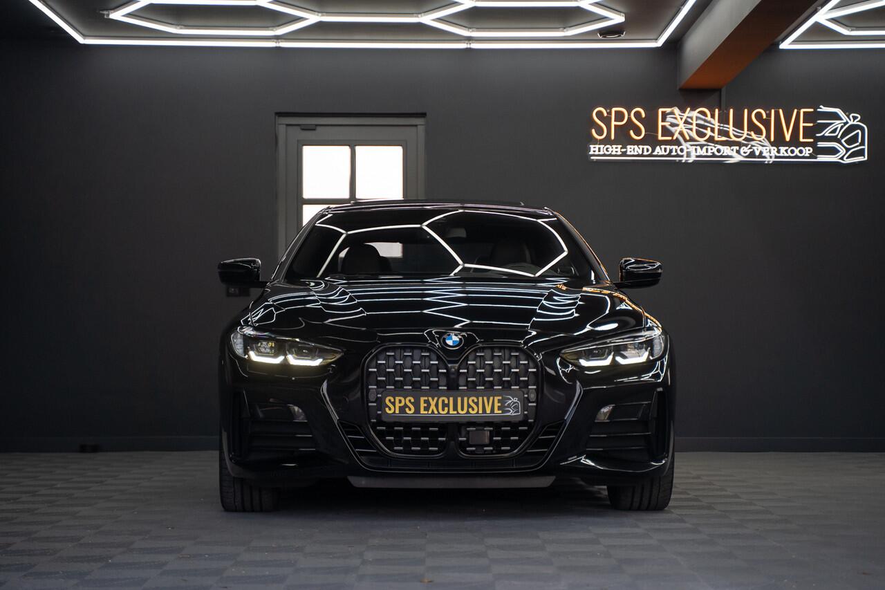 BMW 4-SERIE Coupé M440i xDrive High Executive / Adaptive / Pano / 360 / Individual / Stoelverwarming / Memory / Carplay