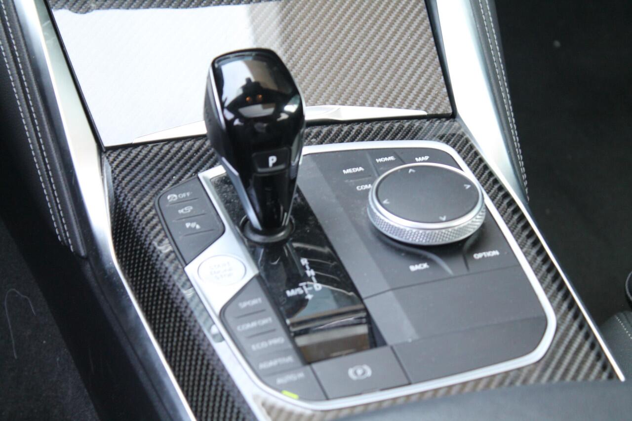 BMW 4-SERIE Gran Coupé M440i xDrive High Executive Automaat / Schuif-kanteldak / Laserlight / M Adaptief onderstel / Parking Assistant Plus / Comfort Access