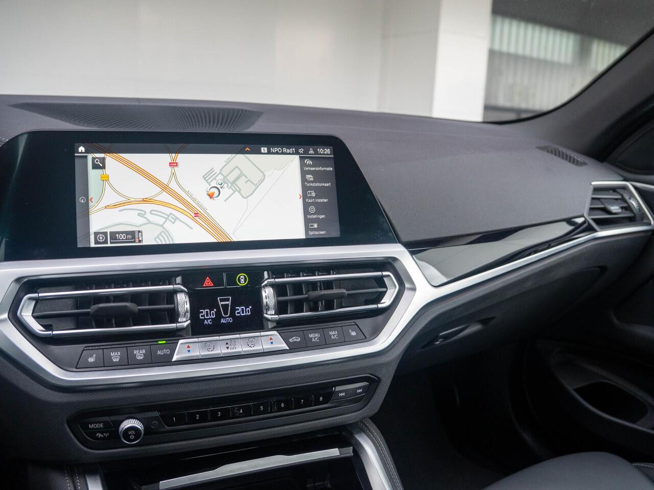 BMW 4-SERIE Cabrio 420i | M Sportpakket | Stuurwielverwarming | Adaptief M Onderstel | Driving Assistant | HiFi | Comfort Access