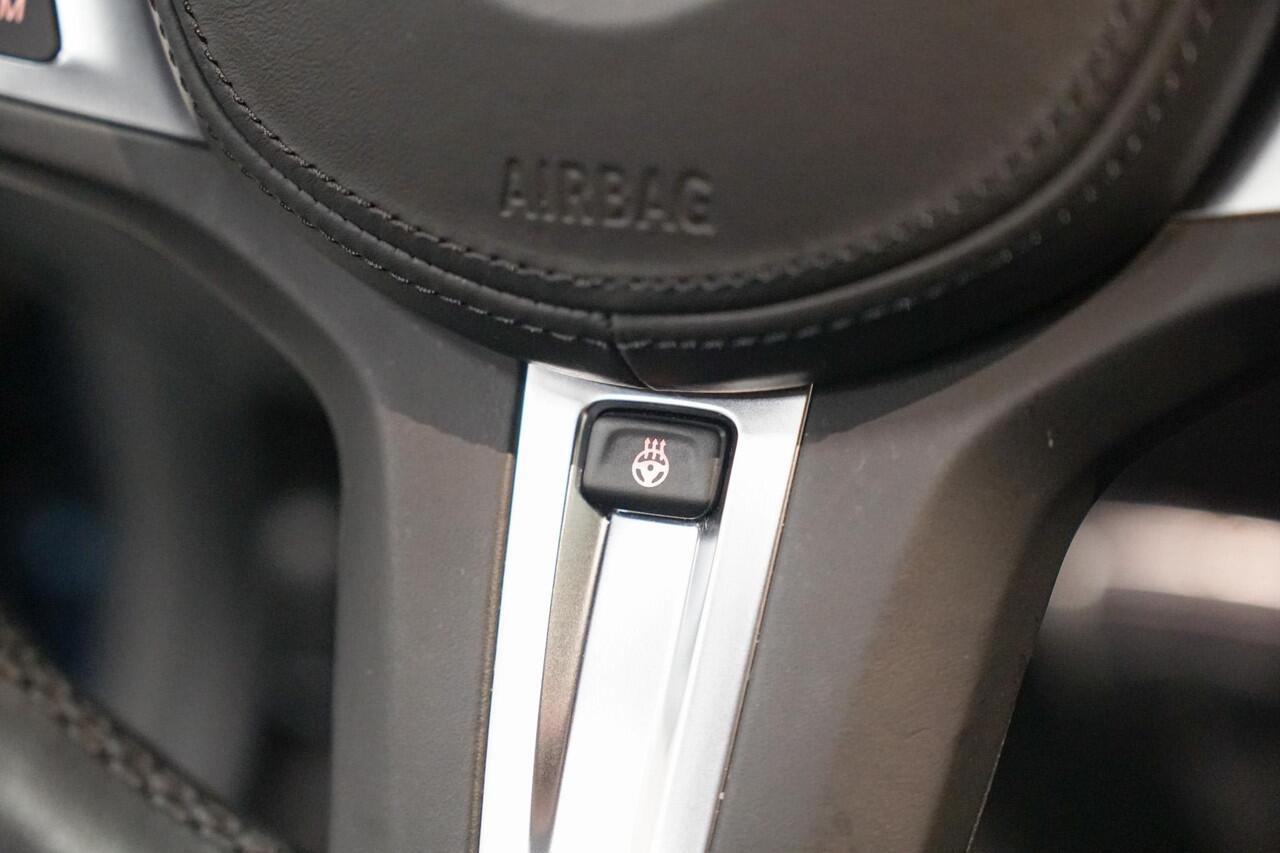 BMW 4-SERIE Coupé 420i M-Sport | Stuurverwarming | Laser | Hifi