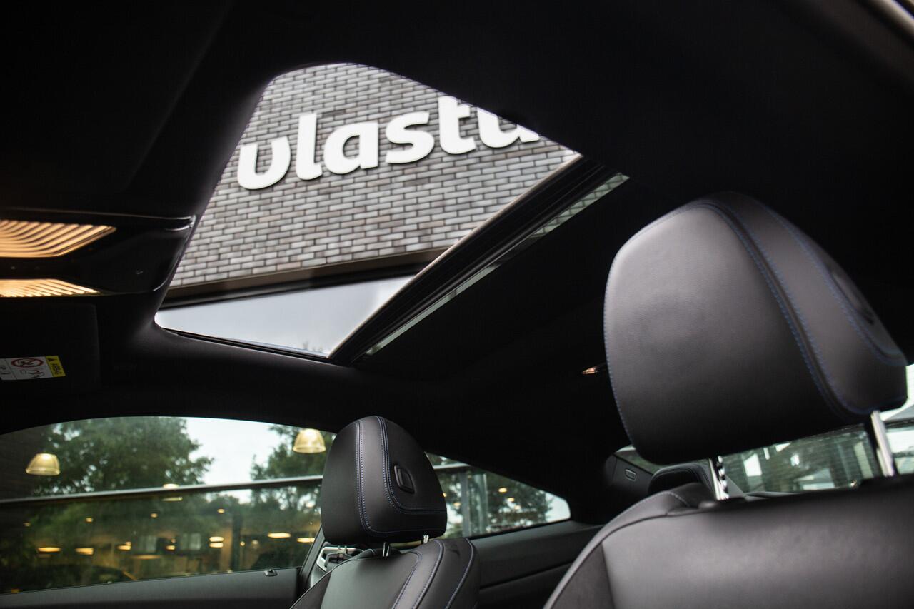 BMW 4-SERIE Coupé 430i High Executive M-Sport 245pk , Arctic Race blauw, Panoramadak, Sportstoelen, Adaptive cruise,