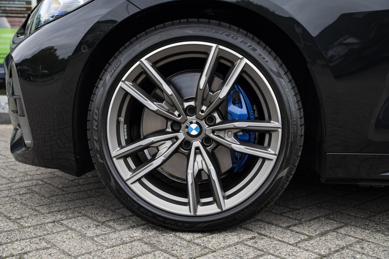 BMW 4-SERIE Cabrio M440i xDrive High Executive / HARMAN KARDON / INNOVATION / OPEN AIR