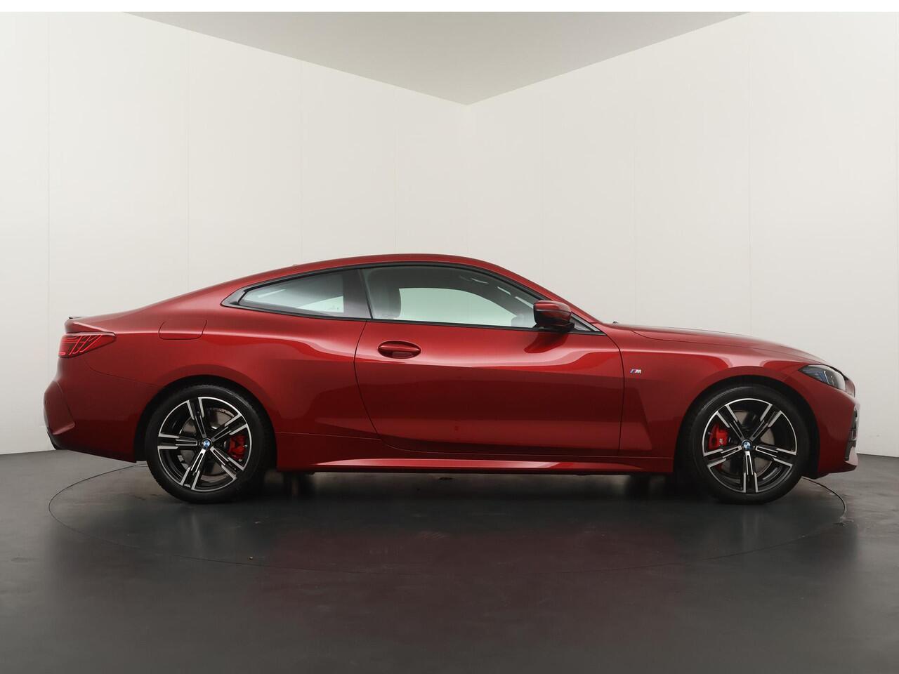 BMW 4-SERIE Coupé 430i xDrive Glazen Schuif-/kanteldak | Leder | HiFi | Stoelverwarming | Camera | Parkeersensoren V+A |