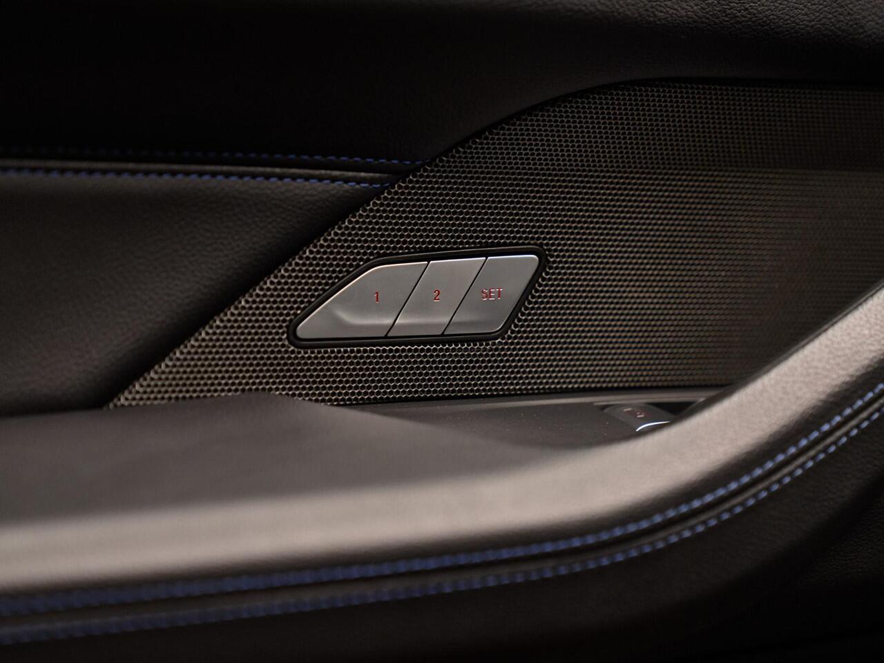 BMW 4-SERIE Coupé M440i M Sport Pro, 20", schuifdak, M stoelen, H/K, laser, HUD, ACC, leder, keyless