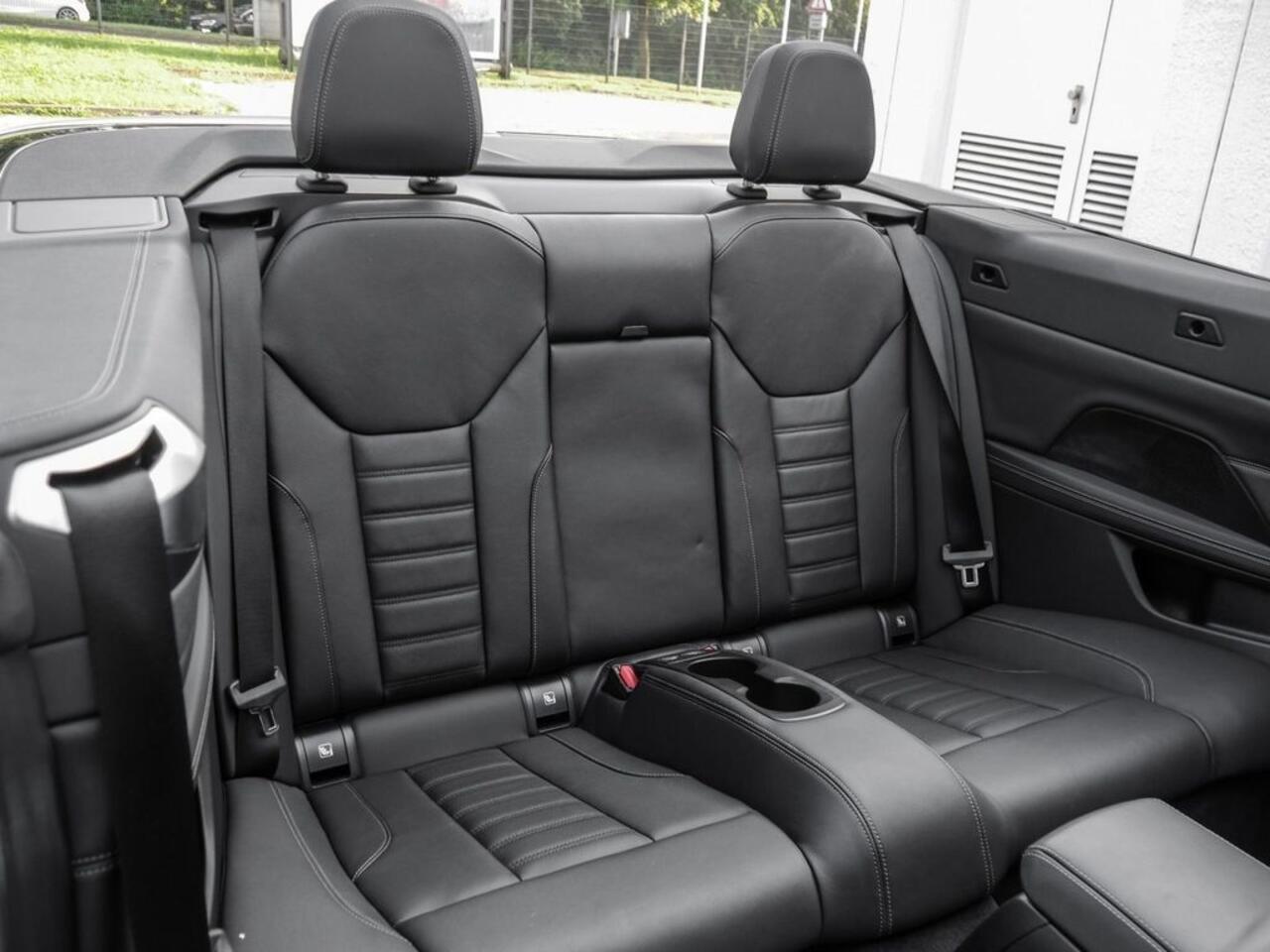 BMW 4-SERIE Cabrio 430i M-Sport ACC HEAD-UP LIVE COCKPIT SPORTSTOELEN STOELVERWARMING STUURVERWARMING