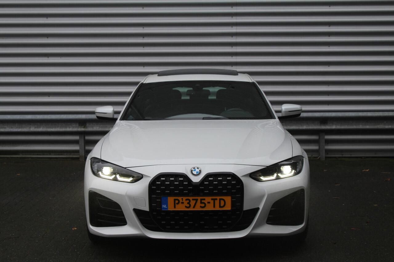 BMW 4-SERIE Gran Coupé 420i 184pk Business Edition Plus M Sportpakket Automaat BTW NL-Auto NAP Clima Cruise Navi Camera Schuif-kanteldak 17"LMV Leder El. Klep