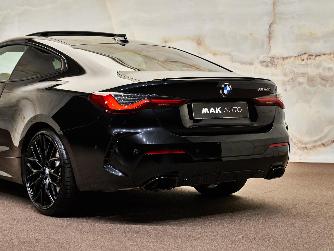 BMW 4-SERIE Coupé M440i M Sport Pro, 20", schuifdak, M stoelen, H/K, laser, HUD, ACC, leder, keyless