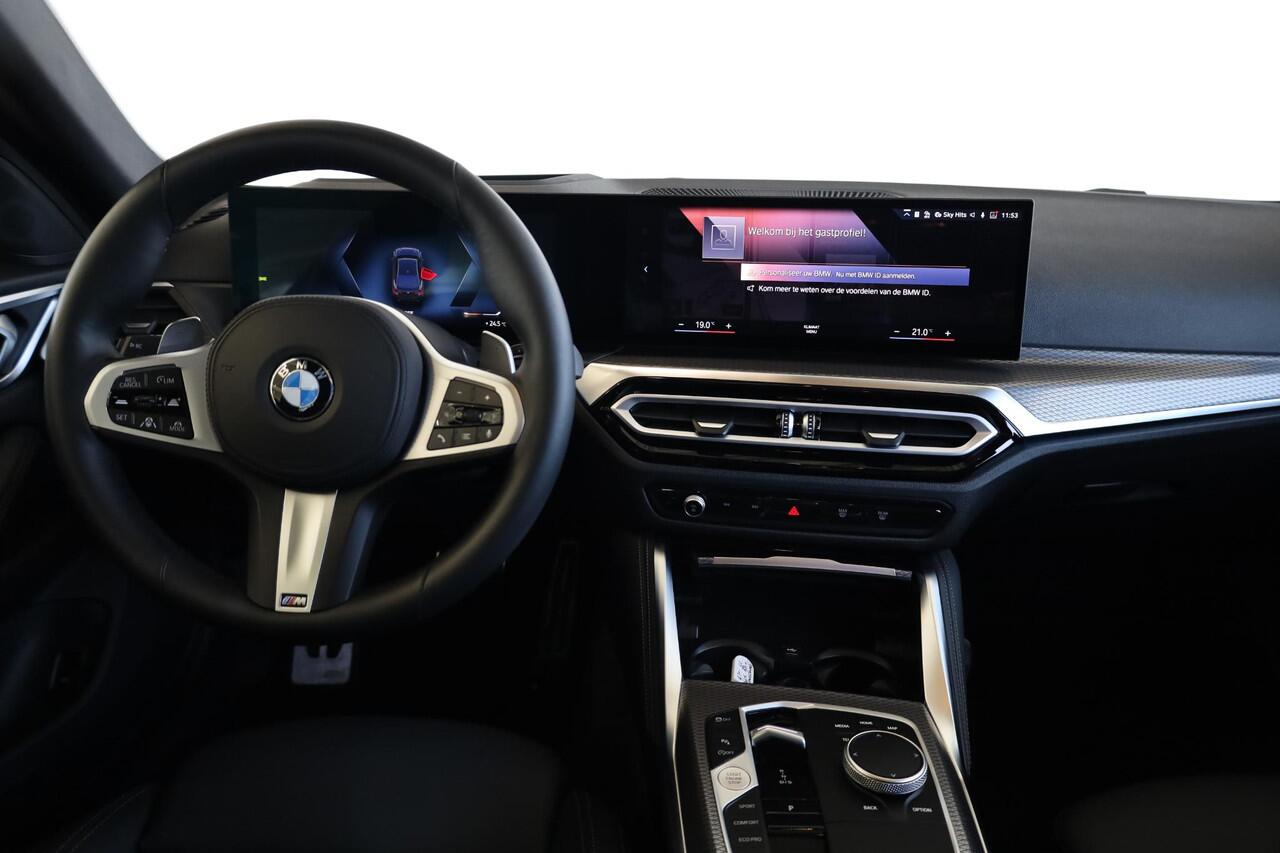 BMW 4-SERIE Gran Coupé 430i | M Sportpakket Pro | Achteruitrijcamera | Elektrisch glazen schuif-/kanteldak | Elektrisch verwarmde voorstoelen |