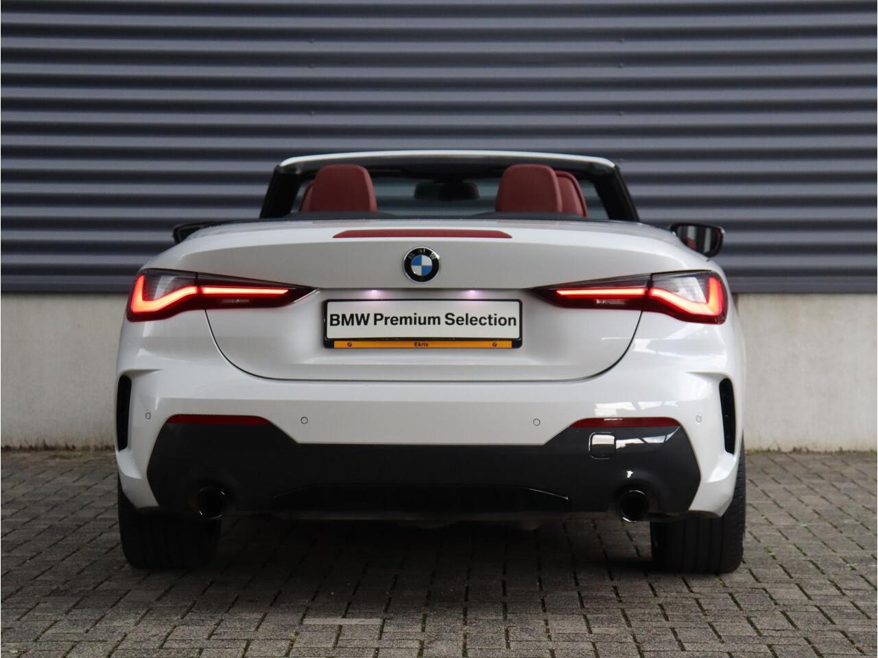 BMW 4-SERIE Cabrio 430i | High Executive | M Sportpakket | Harman Kardon | Achteruitrijcamera | Adaptief M Onderstel | Stuurwielrand verwarmd | Comfort Access | BSI* | 18'' LMV