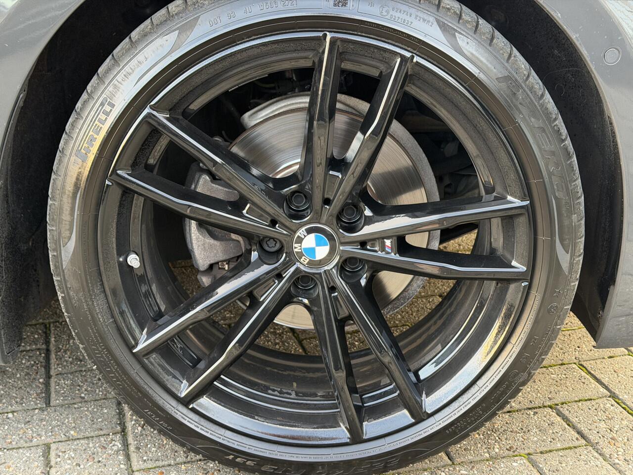 BMW 4-SERIE Cabrio 420i M-sport Trekhaak | Laser | Memory | Stoelventilatie | HUD | Keyless