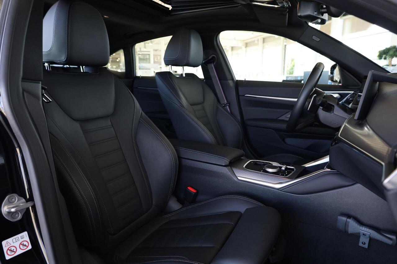 BMW 4-SERIE Gran Coupé 430i | M Sportpakket Pro | Achteruitrijcamera | Elektrisch glazen schuif-/kanteldak | Elektrisch verwarmde voorstoelen |