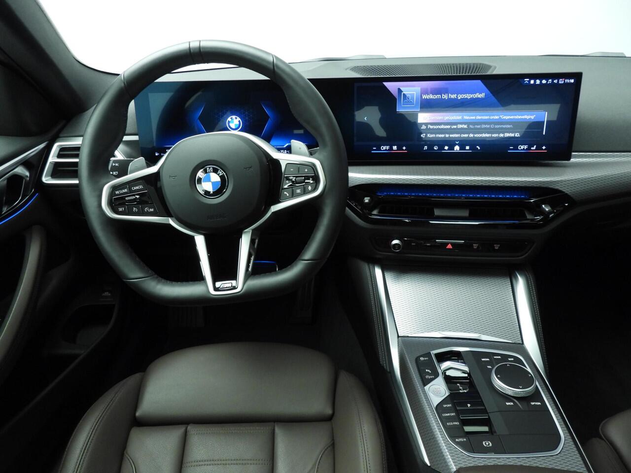 BMW 4-SERIE Coupé 420i | M-Sportpakket | LED | Leder | Navigatie | Sportstoelen | Schuifdak | Stoelverwarming | DAB | Alu 19 inch