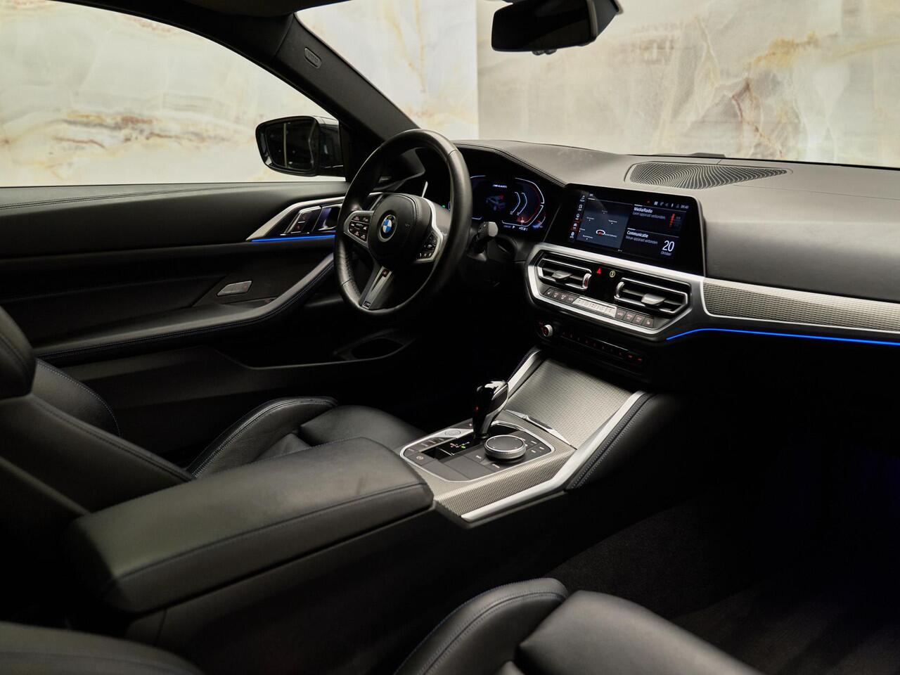 BMW 4-SERIE Coupé M440i M Sport Pro, 20", schuifdak, M stoelen, H/K, laser, HUD, ACC, leder, keyless