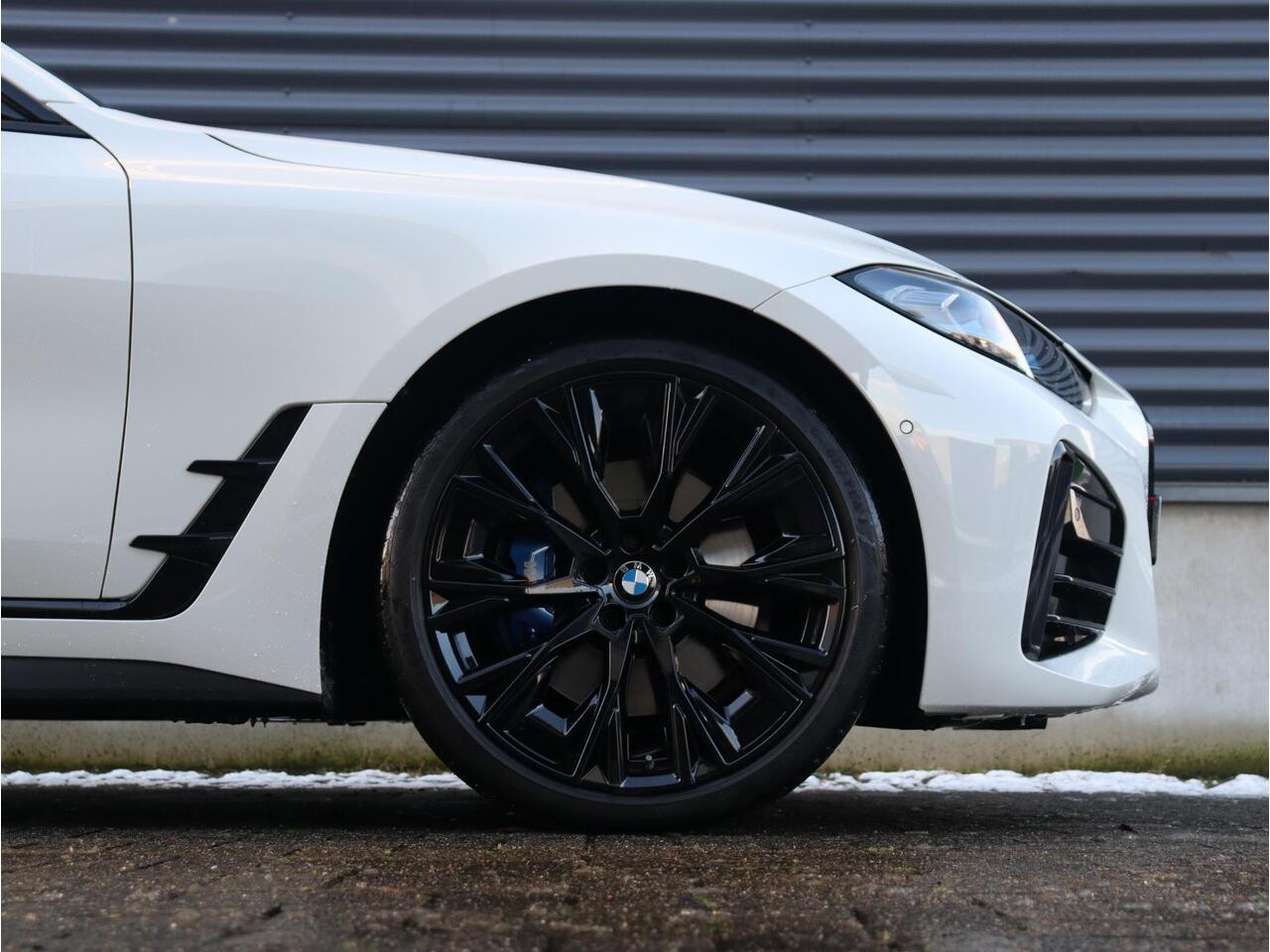 BMW 4-SERIE Gran Coupé 430i | High Executive | M Sportpakket | Panodak | Driving Assistant Prof. | Harman Kardon | Elektr. Stoelen | Laserlight | 20'' LMV