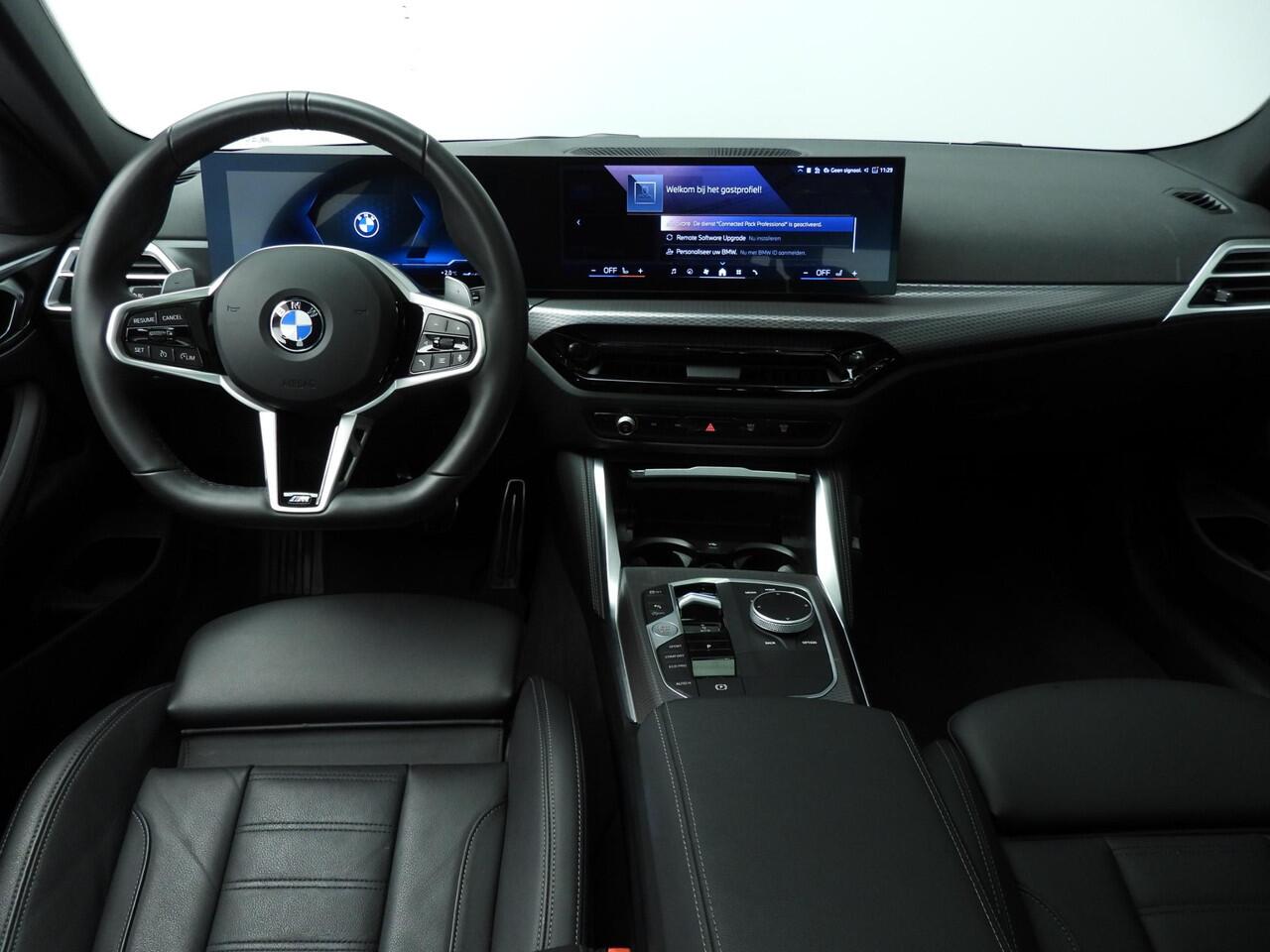BMW 4-SERIE Coupe 430i xDrive | M-Sportpakket | LED | Leder | Navigatie | Schuifdak | Stoelverwarming | Sportstoelen | DAB | Hifi speakers | Alu 18 inch