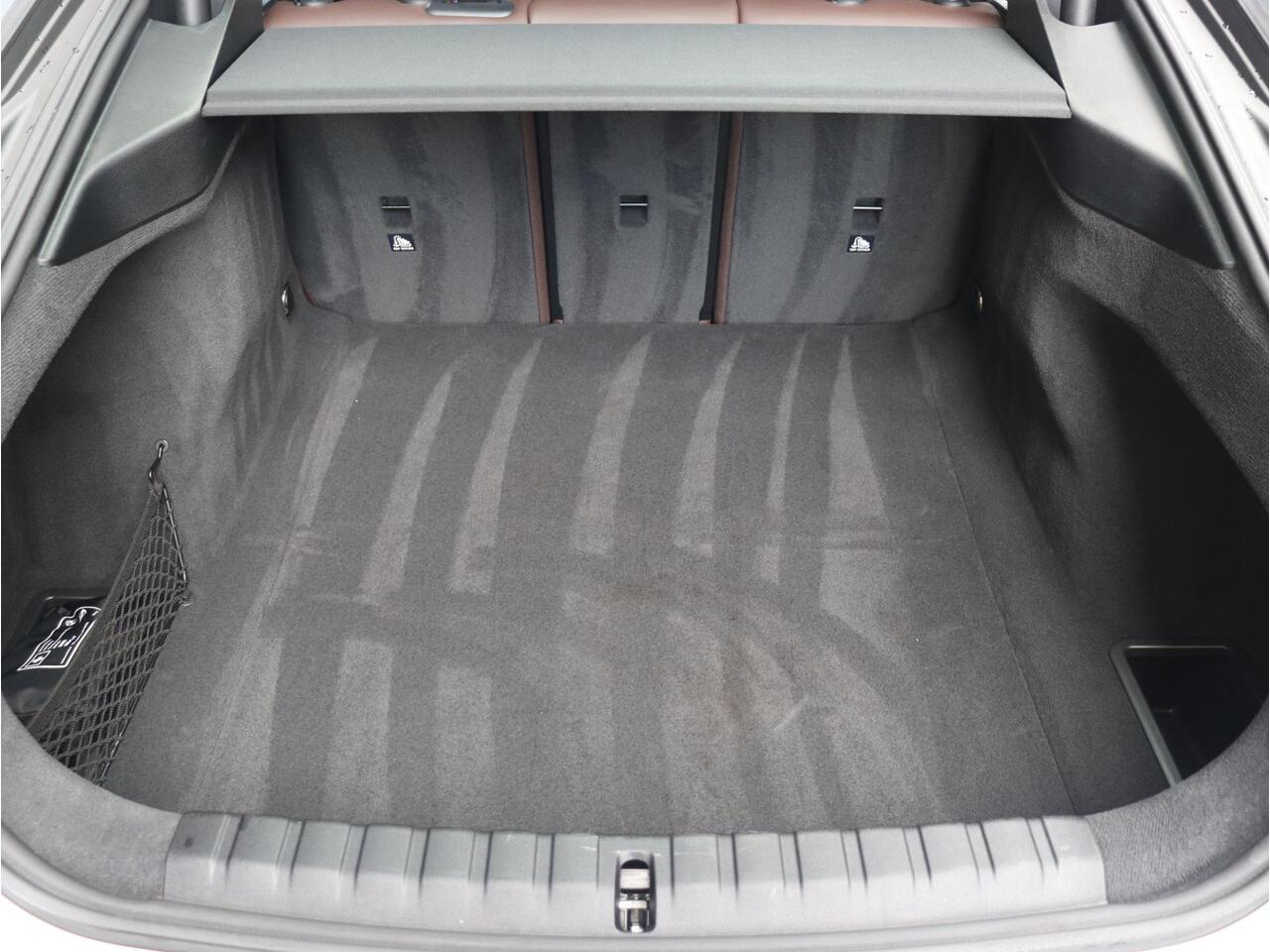 BMW 4-SERIE Gran Coupé 420i | High Executive | M Sportpakket Pro | Panodak | Harman Kardon | Head-Up | Driving Assistant Prof. | Parking Assistant Plus | Comfort Access | 19'' LMV