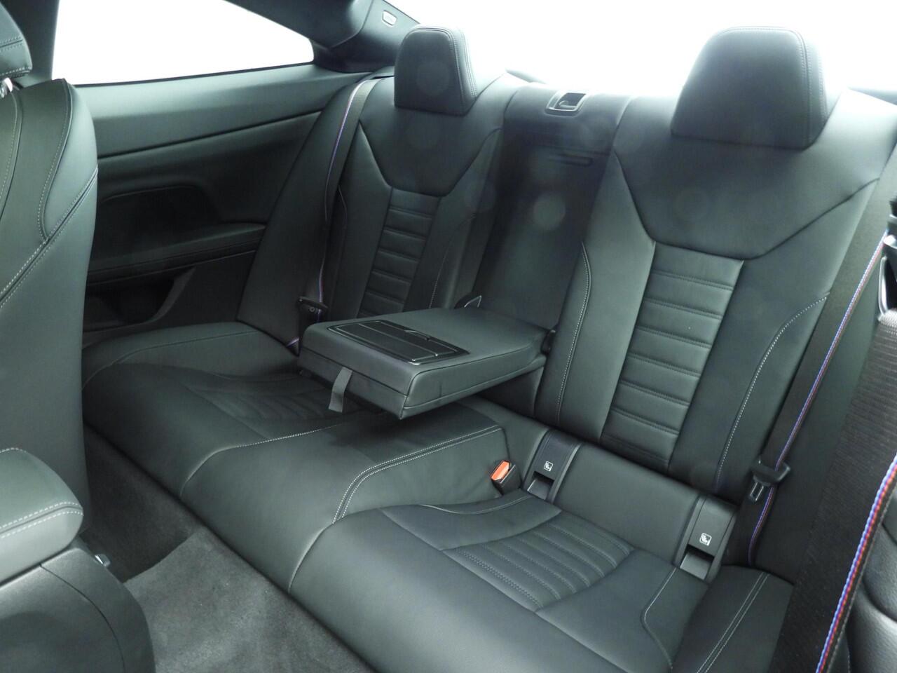 BMW 4-SERIE Coupe 430i xDrive | M-Sportpakket | LED | Leder | Navigatie | Schuifdak | Stoelverwarming | Sportstoelen | DAB | Hifi speakers | Alu 18 inch