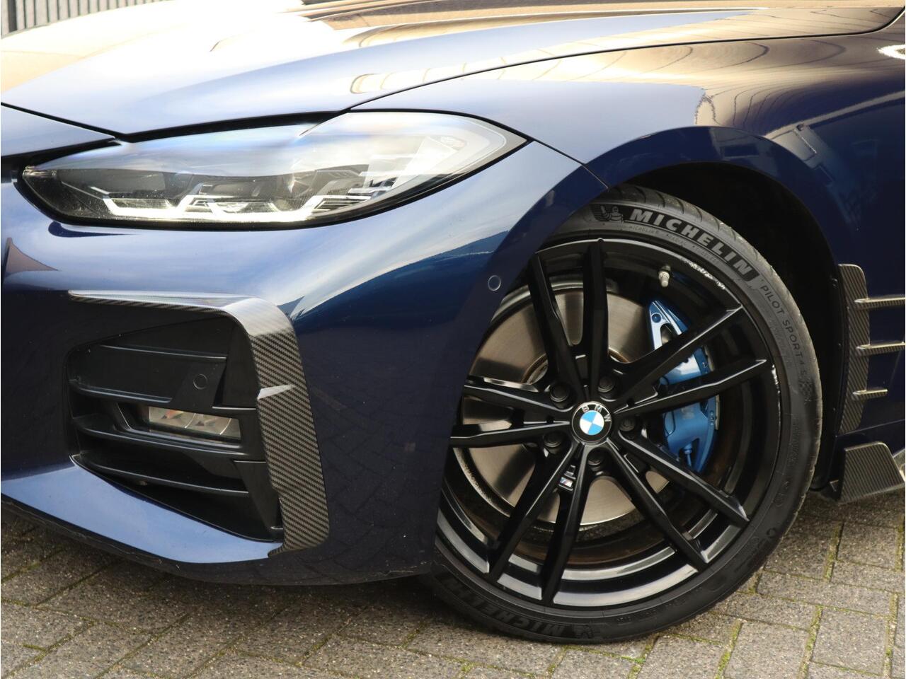 BMW 4-SERIE Coupé 430i High Executive M Sport / Automaat / Laser LED / Sportstoelen / 19 Inch / HarmanKardon / Head Up Display /