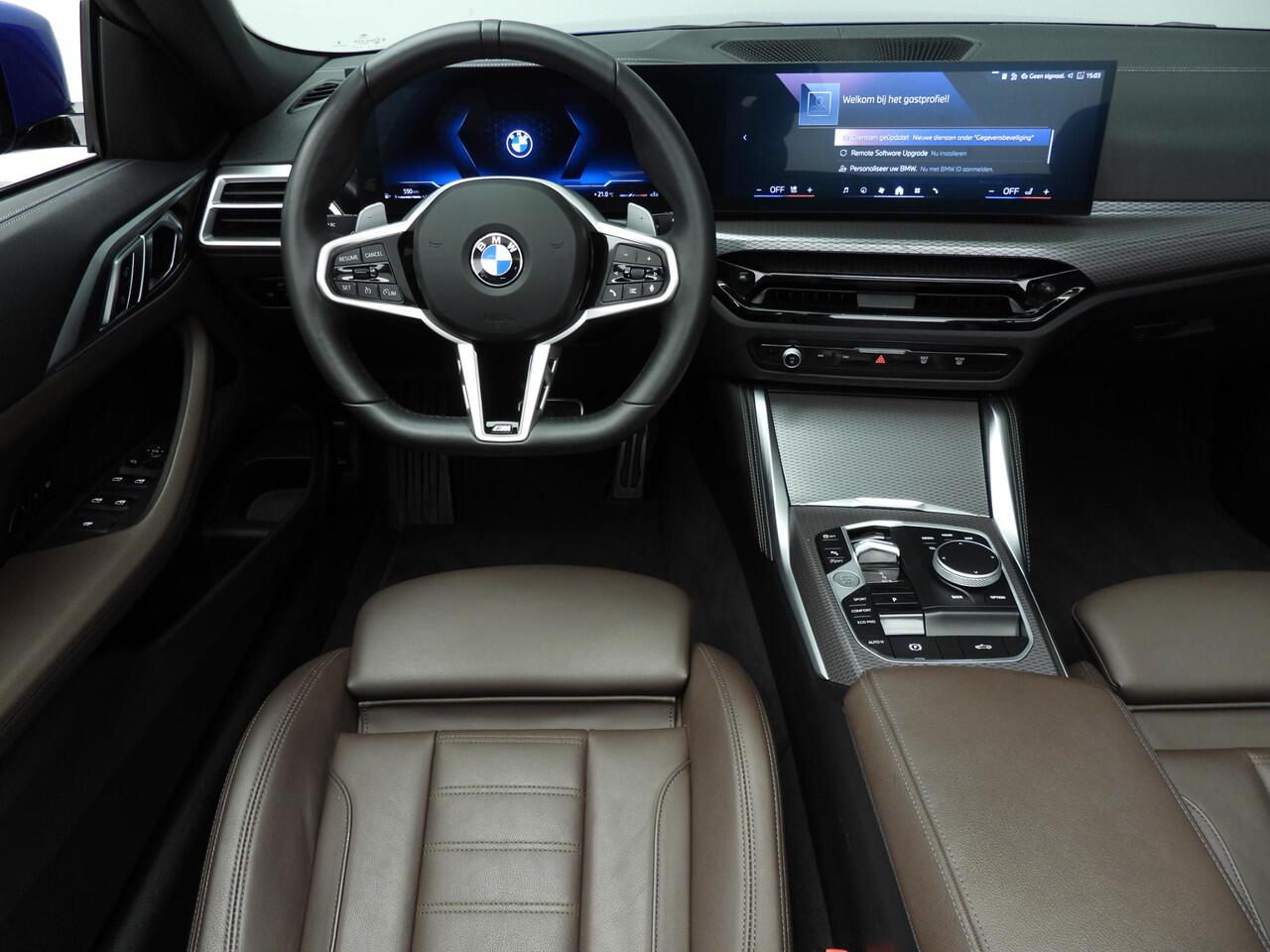 BMW 4-SERIE Cabrio 430i xDrive | M-Sportpakket | LED | Leder | Navigatie | Elektr. zetels | Sportstoelen | DAB | Alu 19 inch