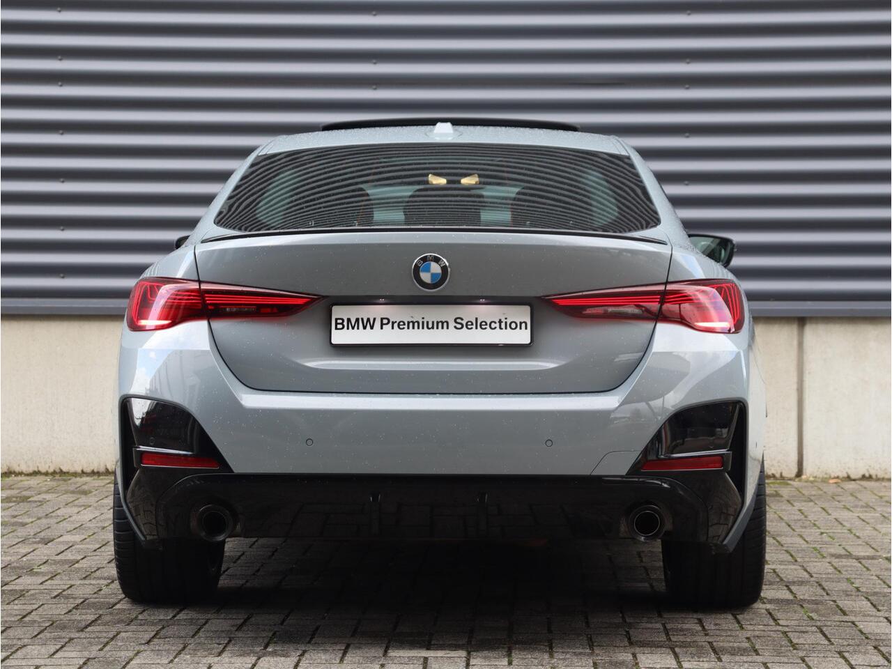 BMW 4-SERIE Gran Coupé 420i | High Executive | M Sportpakket Pro | Panodak | Harman Kardon | Head-Up | Driving Assistant Prof. | Parking Assistant Plus | Comfort Access | 19'' LMV