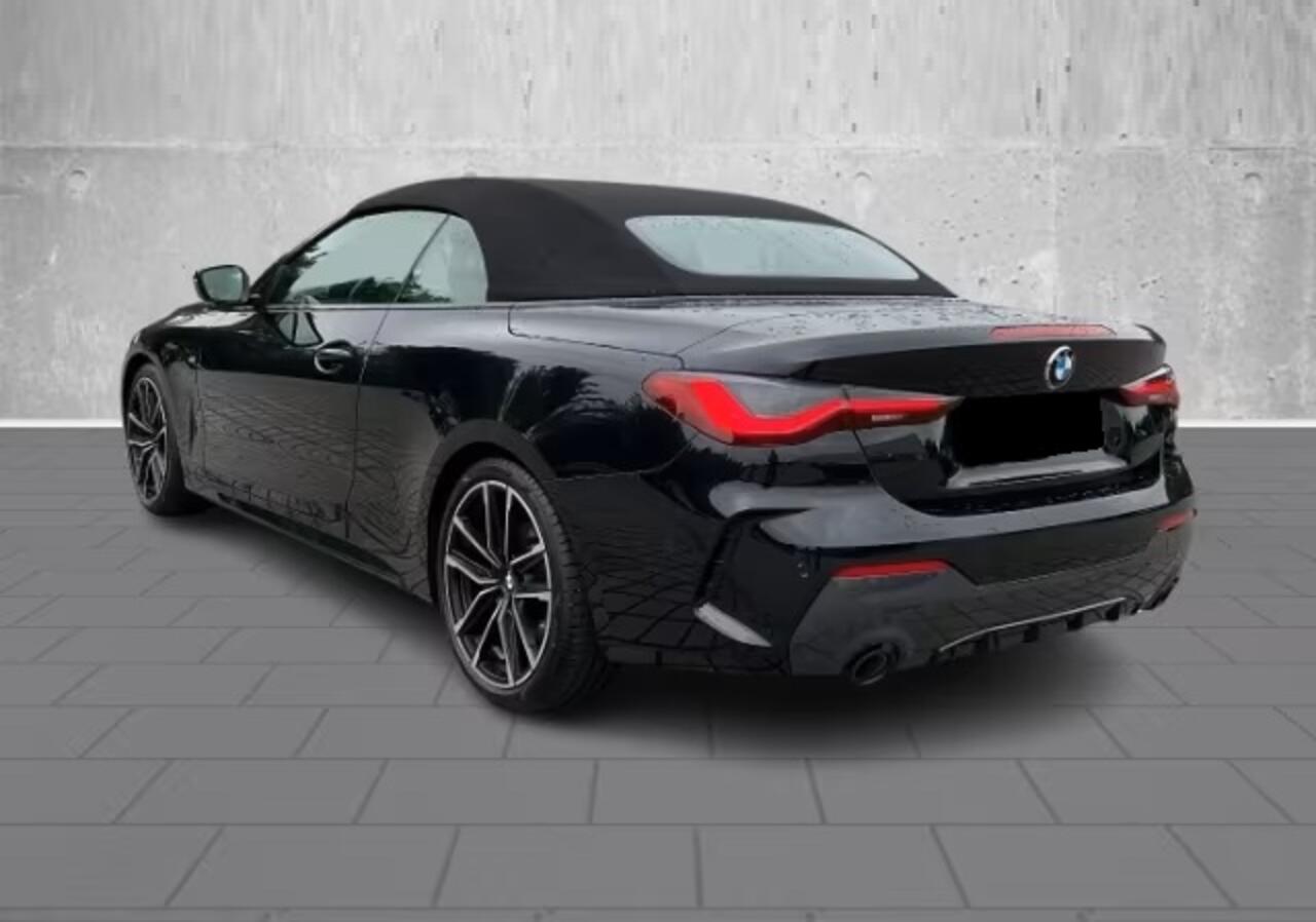 BMW 4-SERIE Cabrio 420i M-Sport Trekhaak Navi Camera LED Keyless Stuur en Stoel verwarming