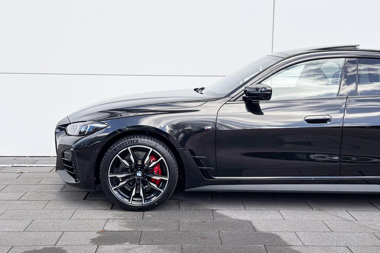 BMW 4-SERIE Gran Coupé M440i xDrive | Innovation Pack | Comfort Pack | Active Cruise Control