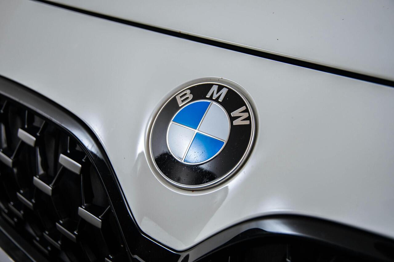 BMW 4-SERIE Cabrio 430i High Executive M Sport - Elektrisch verwarmde voorstoelen - Windscherm - Air collar - Comfort Access - Driving Assistant Professional - Active Guard Plus - Head up - Harman Kardon -